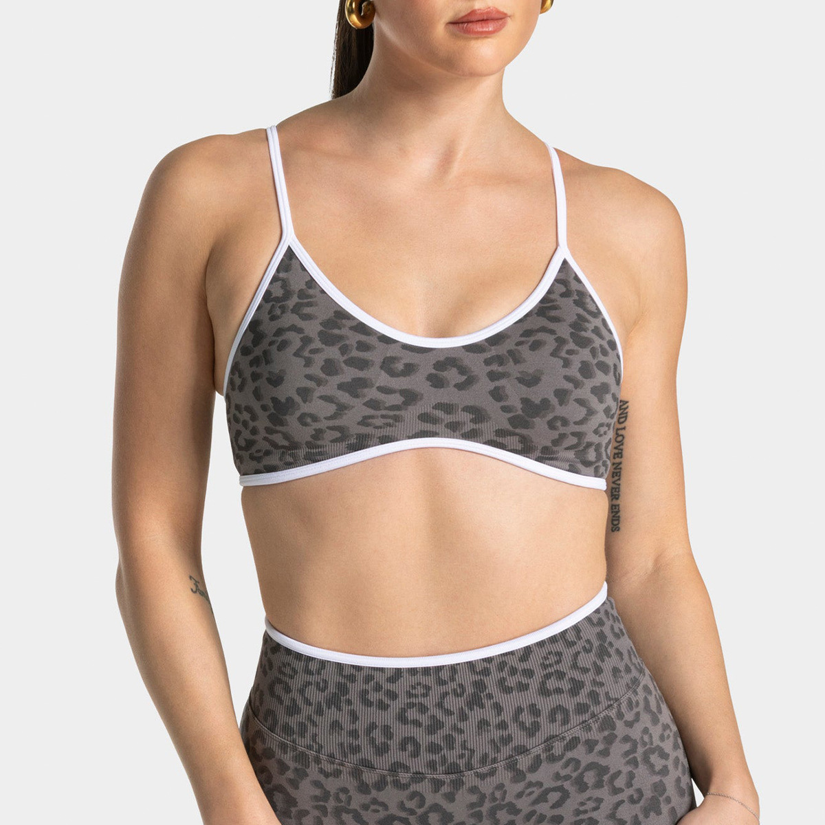 Logo Women's Beautiful Back Ga - đánh giá và giá Yoga Fitness Logo Design